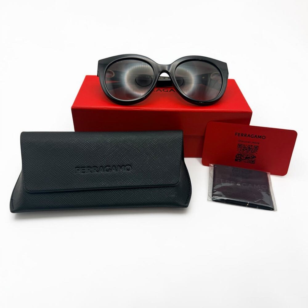Authentic Salvatore Ferragamo SF1031S 001 Sunglasses - Full Box Set